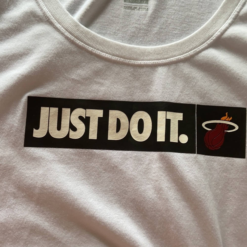 Miami heat t-shirt Nike